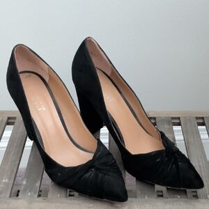 Report Black Women's Heels